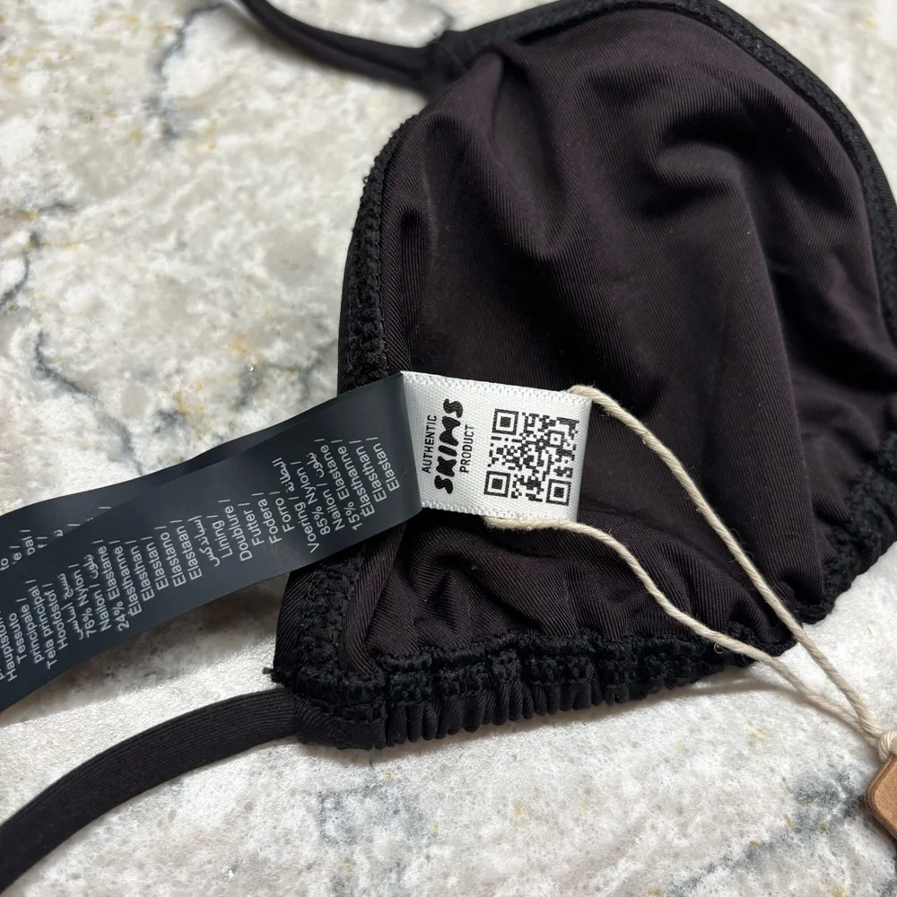 SKIMS Signature Swim Triangle Bikini Top with Logo Accents NWT Small Rare - Picture 9 of 9